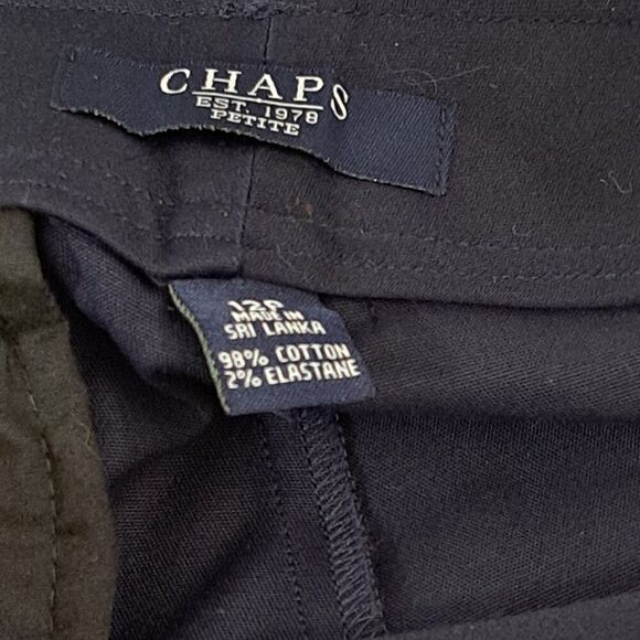 Chaps Women's Navy Blue Capri Pants Slimming Fit Flat Front Travel Work Sz 12P - Picture 6 of 7